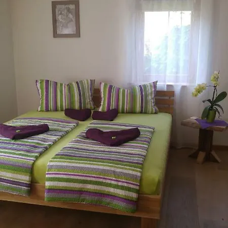 Haus Am Bergli شقة هيربلتسهايم