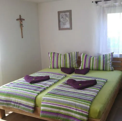 Haus Am Bergli Апартаменты Хербольцхайм