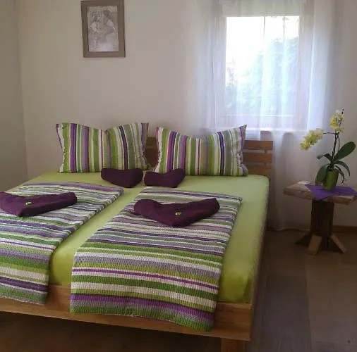 Haus Am Bergli Апартаменты Хербольцхайм